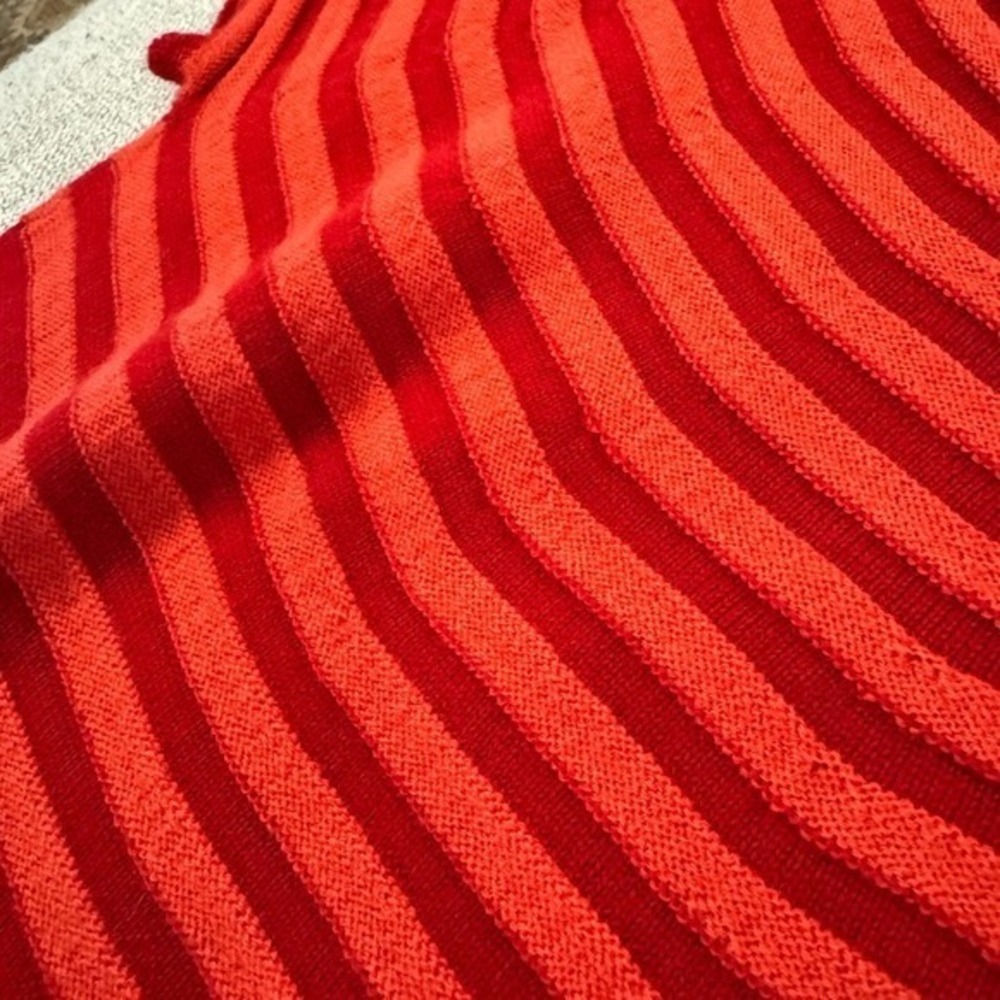 Armani Collezioni Red / Orange Wool Striped Top, Size 12 - Picture 5 of 6